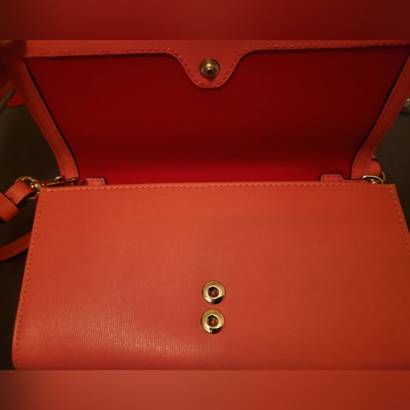 Dooney & Bourke Pebble Leather Daphne Crossbody Wallet Purse - Picture 4 of 16